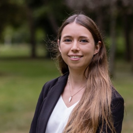 Dr. Sarah Van der Auweraer